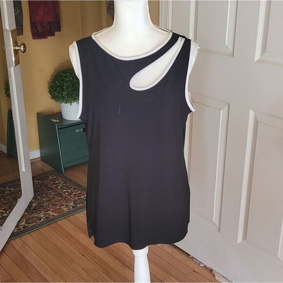 COCO BIANCO BLACK/WHITE CUT OUT TUNIC - Picture 1 of 4